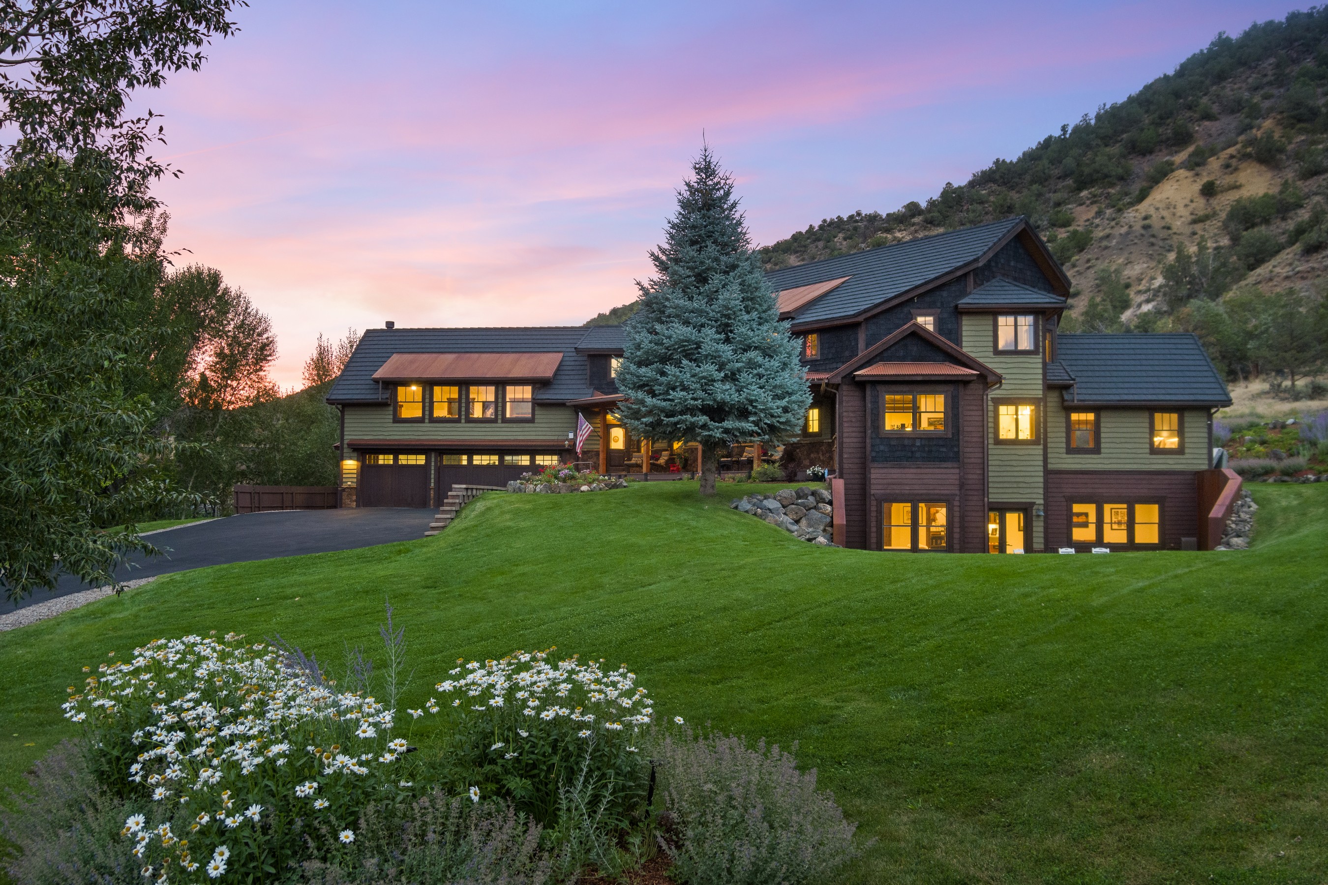 Your Dream Home Awaits in Carbondale’s Prestigious Cerise Ranch