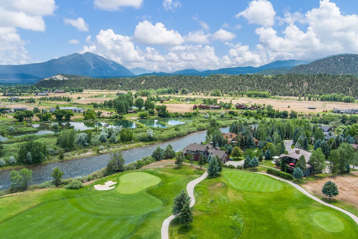 The Golf Course Communities of the Roaring Fork Valley